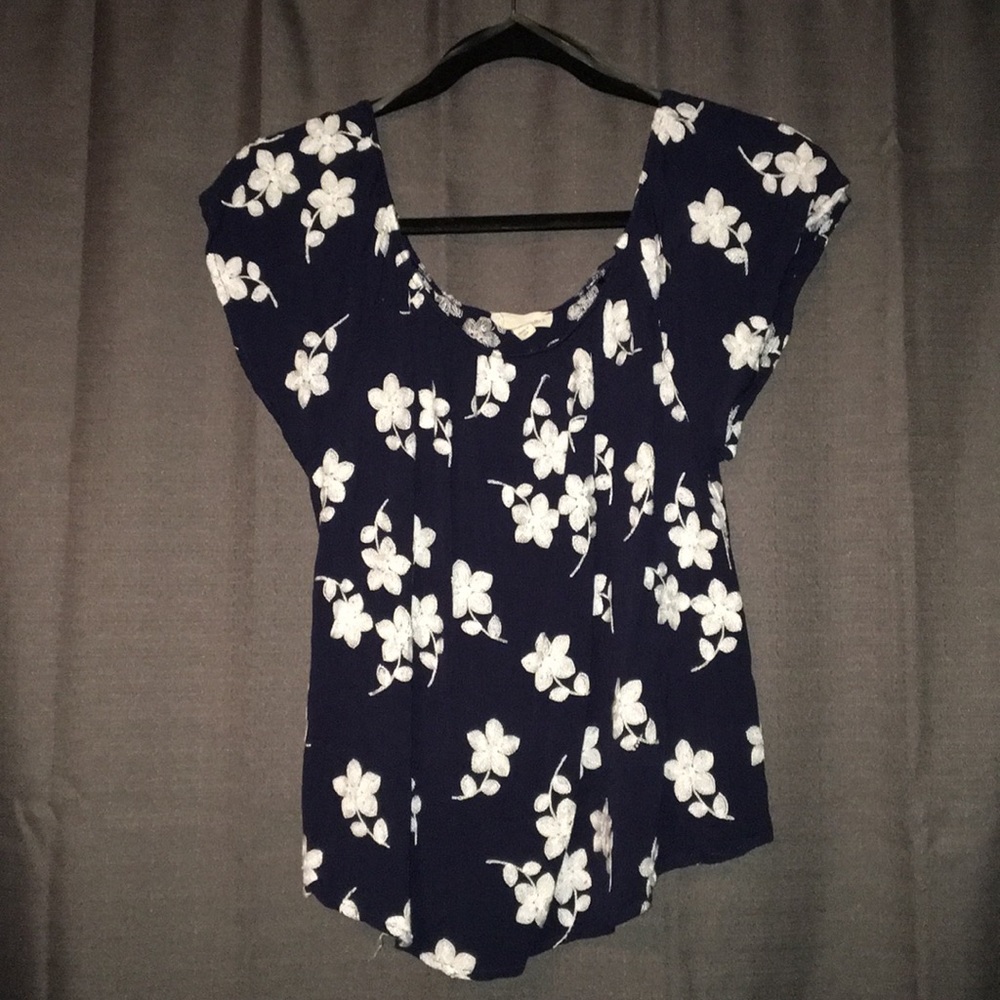 NWOT never worn embroidered crop top
